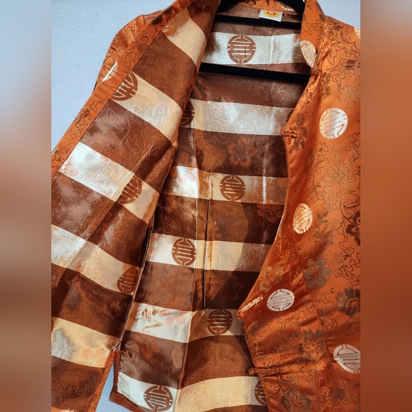 Norgay Handicrafts Embroidered Jacket - Picture 2 of 12